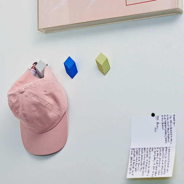 HAY Iso Hook, Cerise Red, 3 Pcs 4 HAY Iso Hook, Cerise Red, 3 Pcs - Image 2