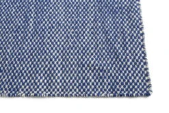 HAY Moiré Kelim Rug, Blue -Finnishdesignshop AB445 A665 AB96 Moire Kelim 140x200 blue detail