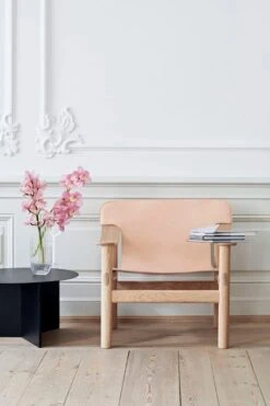 HAY Slit Table, 65 Cm, Black -Finnishdesignshop Bernard matt lacquered oak nature leather Slit Table Round black