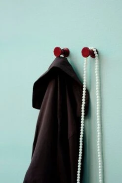 HAY Bolt Hook Set, 2 Pcs, Red -Finnishdesignshop Bolt Hooks set of 2 red 01