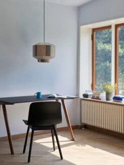 HAY CPH90 Desk, Lacquered Walnut - Dark Grey Lino -Finnishdesignshop CPH 90 charcoal lino wb lacquer walnut base AAC 12 Eco eco black wb lacquer walnut base Bonbon Shade 380 city 1