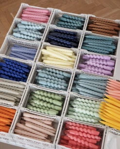 HAY Spiral Candles, Set Of 6, Blue - Dark Pink - Dark Peach 7 HAY Spiral Candles, Set Of 6, Blue - Dark Pink - Dark Peach -Finnishdesignshop Candle Spiral Candle Twist Candle Conical 01