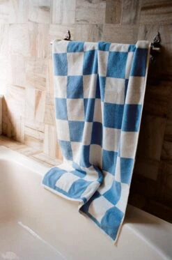 HAY Check Bath Towel, Sky Blue -Finnishdesignshop Check Bath Towel sky blue 02