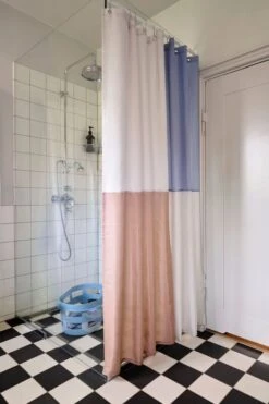 HAY Check Shower Curtain, Blue -Finnishdesignshop Check Shower Curtain blue Basket S soft blue 1