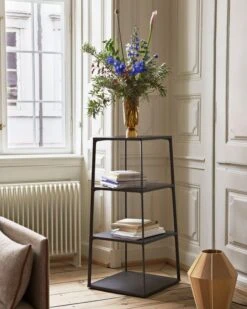 HAY Bottoms Up Vase, L, Amber -Finnishdesignshop Eiffel Shelf Square 4 layer ink black Bottoms Up Vase L amber BonBon yellow melange