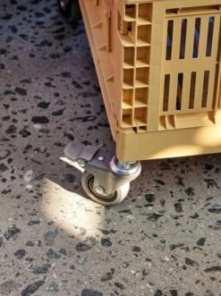 HAY Colour Crate Lid, L, Golden Yellow -Finnishdesignshop HAY Colour Crate Wheels HAY Colour Crate L golden yellow 1