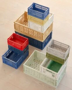 HAY Colour Crate, S, Recycled Plastic, Light Grey 10 HAY Colour Crate, S, Recycled Plastic, Light Grey -Finnishdesignshop HAY Colour Crate family 01 3