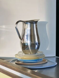 HAY Indian Steel Pitcher No. 2 -Finnishdesignshop Indian Steel Pitcher NO 2 Rainbow Ellipse Tray light grey beige