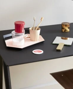 HAY Tann Toothbrush, Pale Apricot -Finnishdesignshop Kaleido Tray Iris Mug Container Tann Mirror Mirror Pocket Mirror