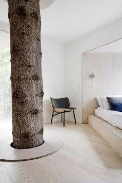 HAY Noc Wall Button Wall Lamp, Off White -Finnishdesignshop Loevtag Hotel 2019 Dapper Balder 152 Noc Wall Button Eclectic Col