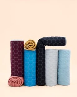 HAY Mega Dot Bed Cover, Light Grey -Finnishdesignshop Polygon catalogue