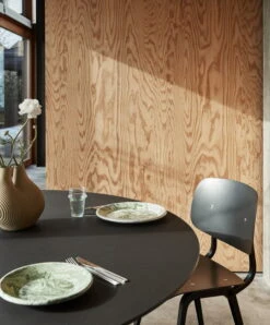 HAY Revolt Chair, Black -Finnishdesignshop Revolt black seat and back black powder coated steel base Soft Ice Lunch Plate green