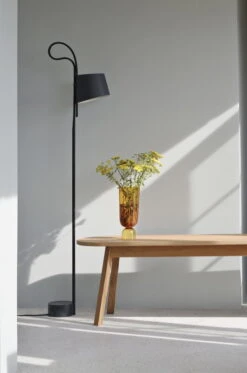 HAY Bottoms Up Vase, L, Amber -Finnishdesignshop Rope Trick black Triangle Leg Bench Bottoms Up Vase l amber