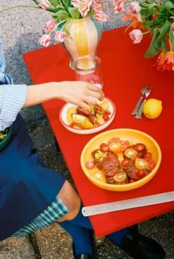 HAY Sobremesa Stripe Vase, L, Green - Yellow -Finnishdesignshop Sobremesa Serving Bowl S white with red rim Sobremesa Serving Bowl L yellow Sobremesa Stripe Vase