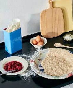 HAY Rainbow Bowl, Small, Sand -Finnishdesignshop Tin by Sowden blue Plank Swirl Bowl multi splash 1