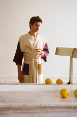 HAY Waffle Bathrobe, One Size, Cream Multi -Finnishdesignshop Waffle Multi Bathrobe cream multi Anagram Table Lamp rice 1