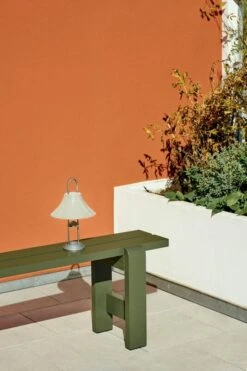 HAY Mousqueton Portable Table Lamp, Oyster White -Finnishdesignshop Weekday bench olive wb lacquered pinewood Mousqueton Lamp oyster whiterole